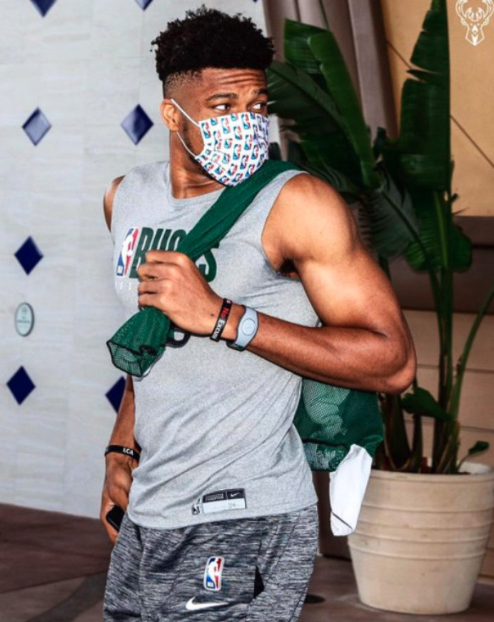 爱游戏网页包含NBA常规赛倒计时；摩纳哥清晨完成体检；细节引发关注；更衣室稳定；年轻球员得到机会的词条